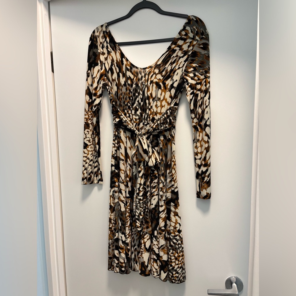 Elegant Animal Print Long Sleeve Dress - Picture 2 of 3